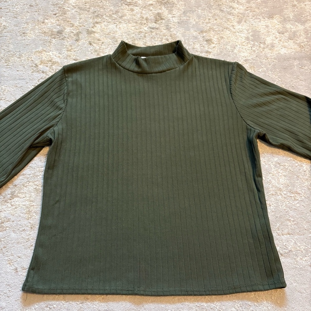 Olivia Rae Army Green Long Sleeve Ribbed Mock Neck Cropped Top Size Medium - Picture 5 of 9